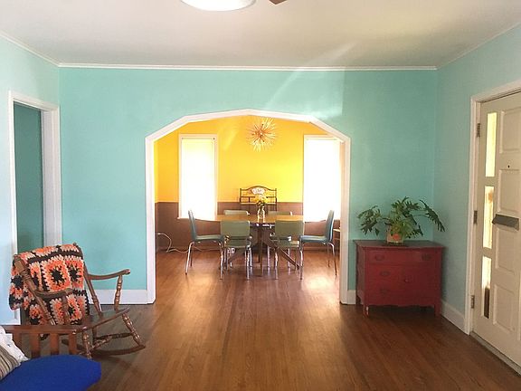 3rd image of 1228 S Canton Ave