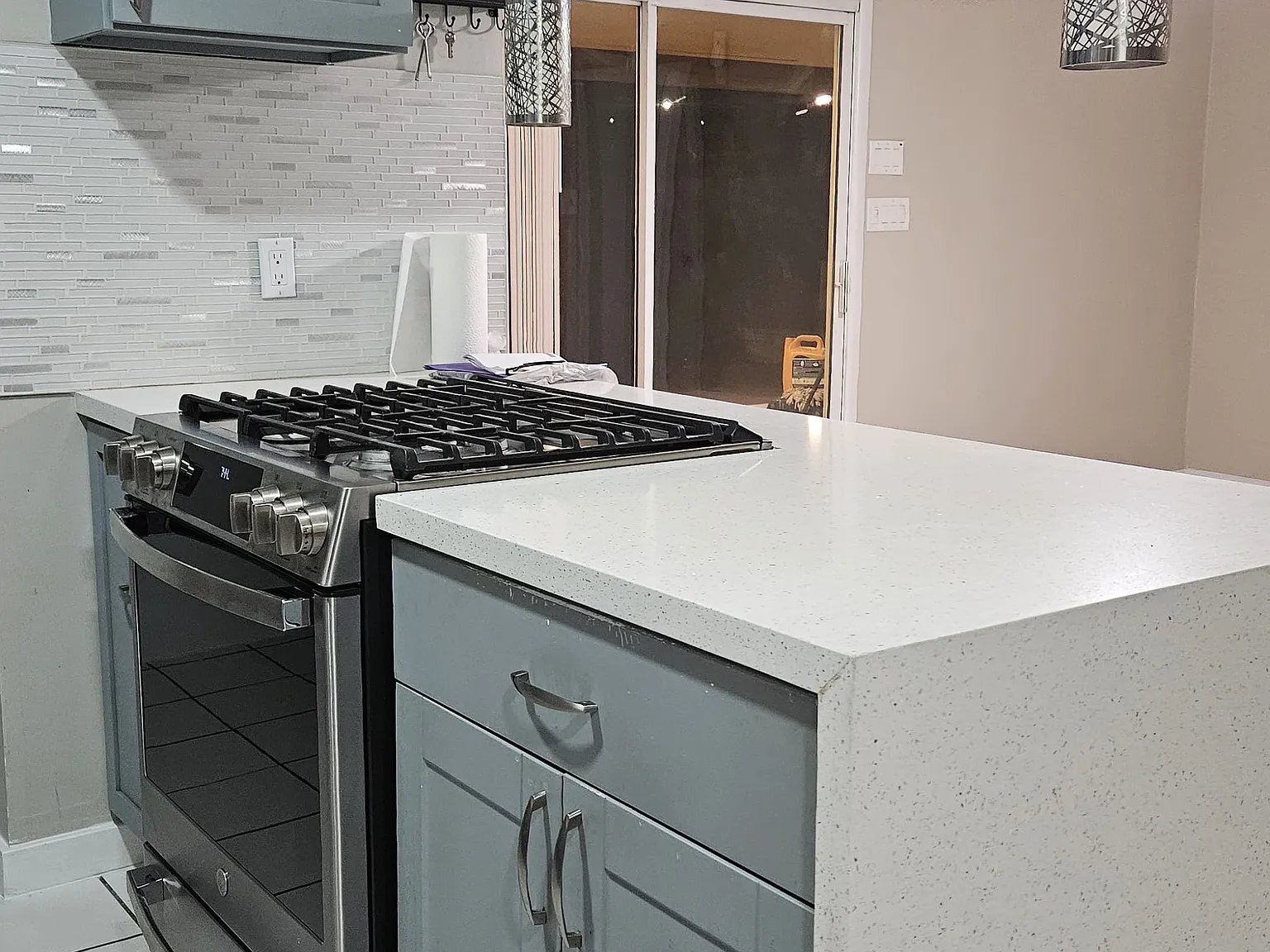 4 bed, 1500 sqft, $2,350 — Photo 3