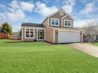 460 Hunters Way, Fox River Grove, IL 60021