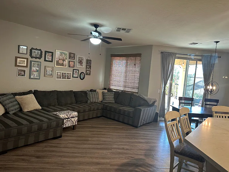 7046 S Claiborne Ave — Photo 32