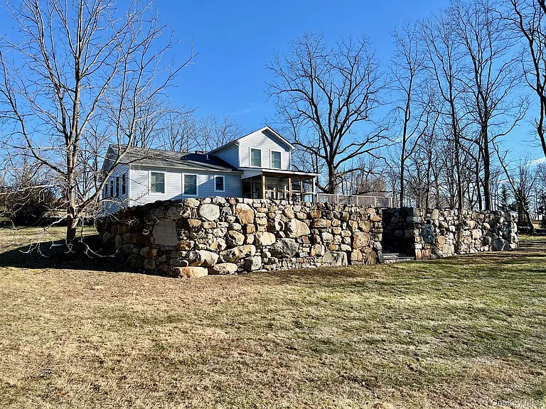 692 Bangall Rd — Photo 2
