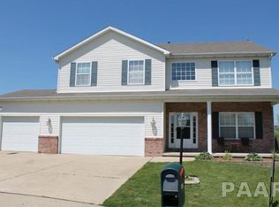 10305 N Autumnview Ct, Peoria, IL 61615