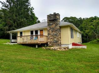 220 Derry Hill Rd, Uncasville, CT 06382