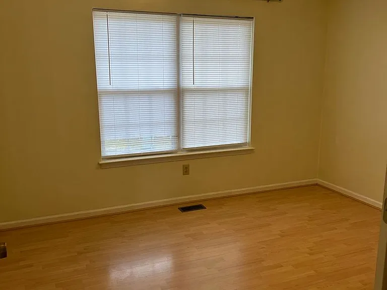 110 Bugle Ct — Photo 13