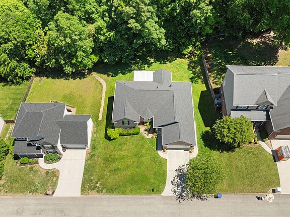 3rd image of 2124 Elm Grove Ln