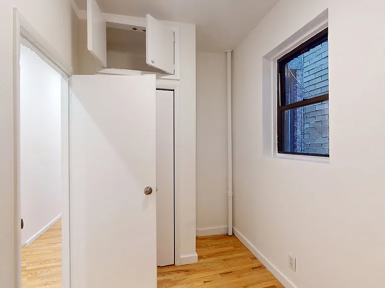 501 E 84th St #4N — Photo 11