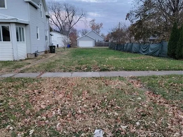 531 9th St SW, Cedar Rapids, IA 52404