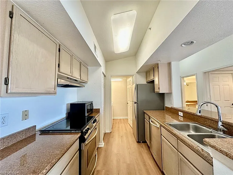 4700 Saint Croix Ln #335 — Photo 16