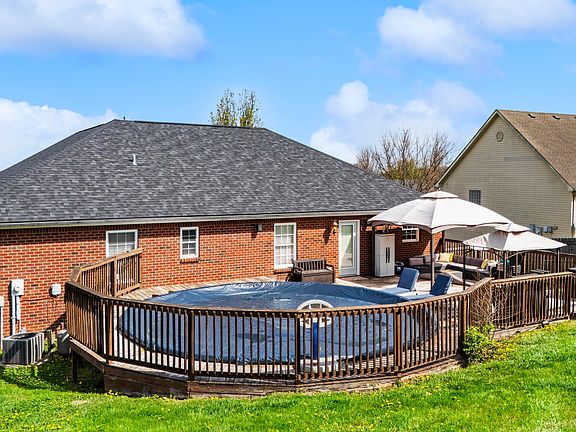 4th image of 130 Cedar Rdg