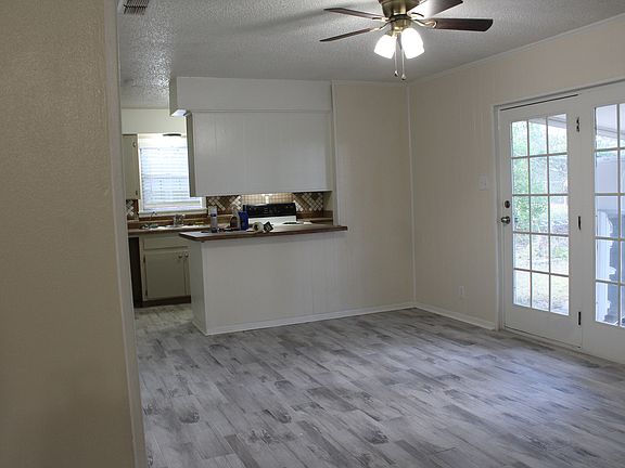 5th image of 4215 Suel Dr
