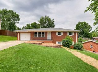 2230 Ridgecrest Dr, Evansville, IN 47711