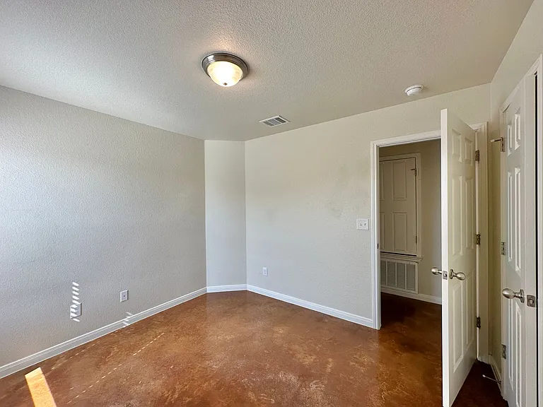 4502 Skyflower Ln — Photo 14