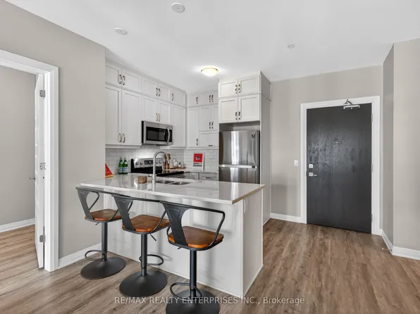 102 Grovewood Cmn #510, Oakville, ON L6H 0X2
