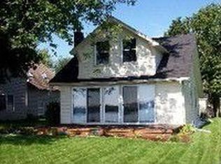 8017 River Rd, Cottrellville, MI 48039