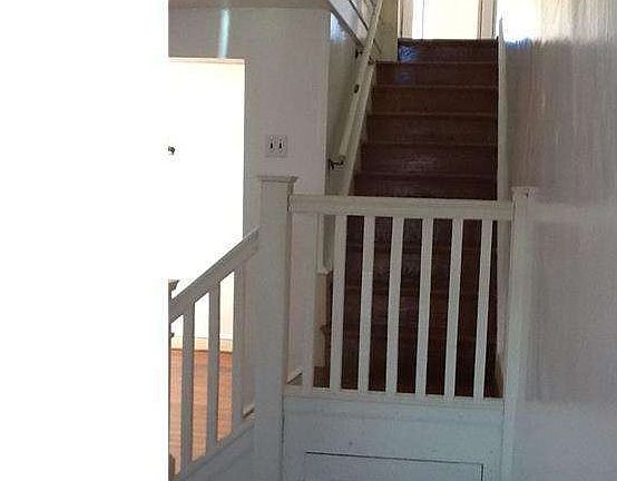 4th image of 126 W Clarkson Ave