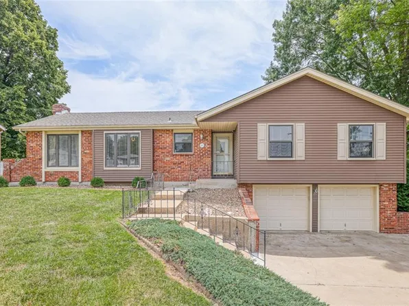 501 E Harold St, Olathe, KS 66061