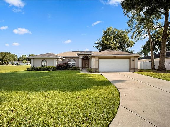 2nd image of 4625 NE 14th Pl