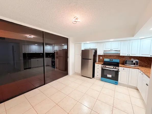 8700 SW 133rd Avenue Rd APT 419, Miami, FL 33183