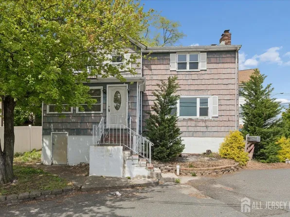 37 Hensler Ln, Sayreville, NJ 08872