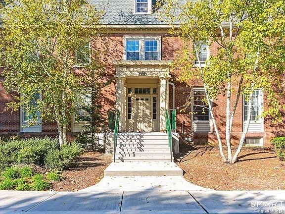 2nd image of 295 Ridge Road #8