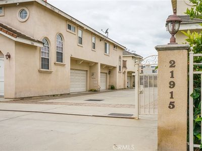 21915 Hawaiian Ave APT B, Hawaiian Gardens, CA, 90716