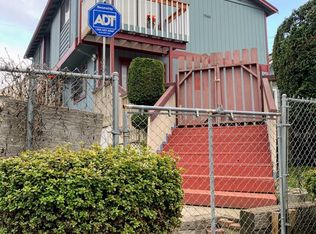 7540 15th Ave SW, Seattle, WA 98106