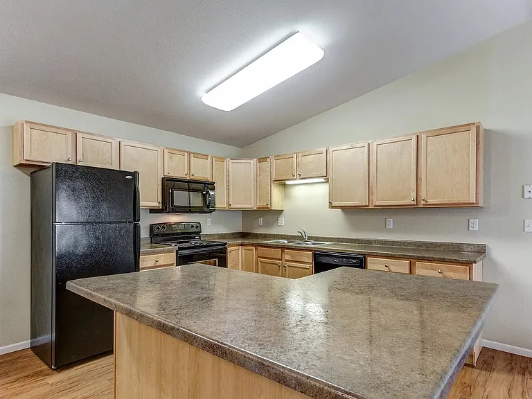 McEnroe Place Apartments — Photo 19