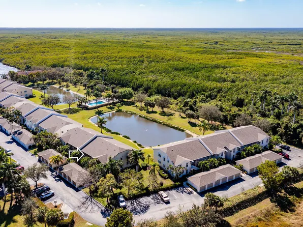 338 Newport Dr APT 1807, Naples, FL 34114