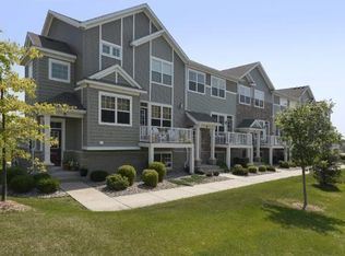 1822 Colonial Ln UNIT 5, Chanhassen, MN 55317