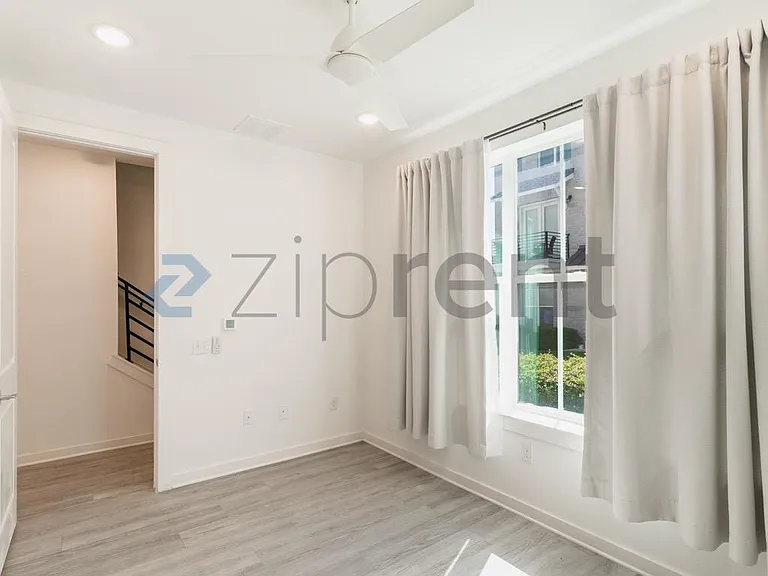 2624 Metcalfe Rd #17 — Photo 15