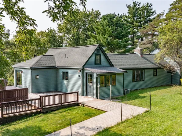 8049 W Hollow Rd, Naples, NY 14512