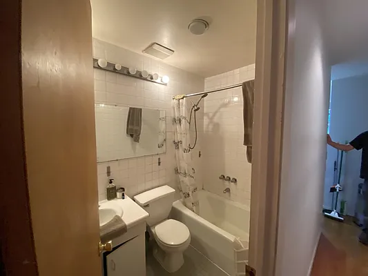 Rented by Compass | media 7