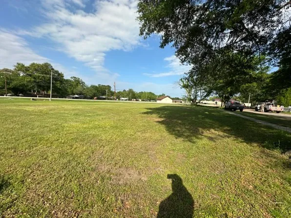 903 N Alley St, Jefferson, TX 75657