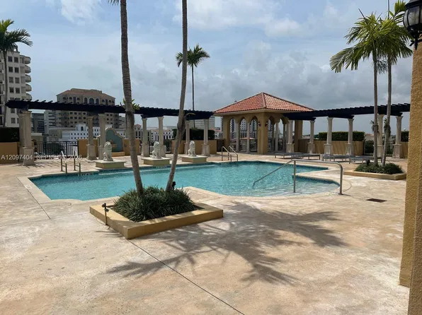 1607 Ponce De Leon Blvd APT 8D, Coral Gables, FL 33134