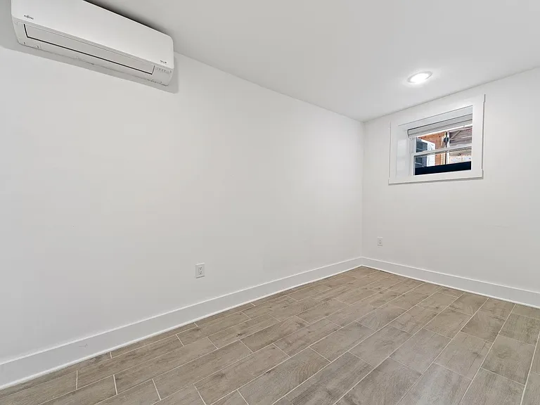 234 Webster Ave #1L — Photo 10