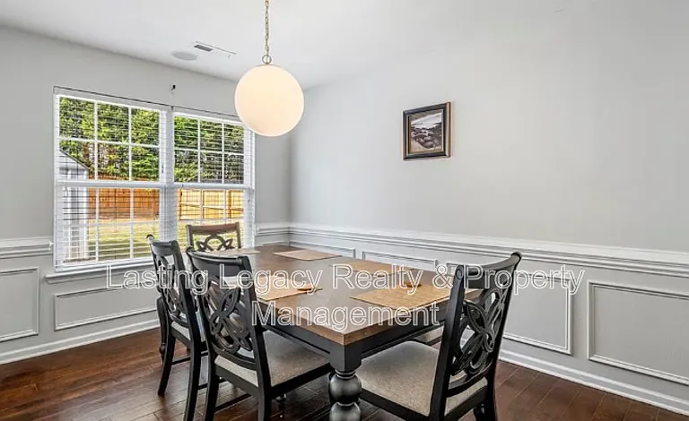 5047 Mount Hope Dr — Photo 14