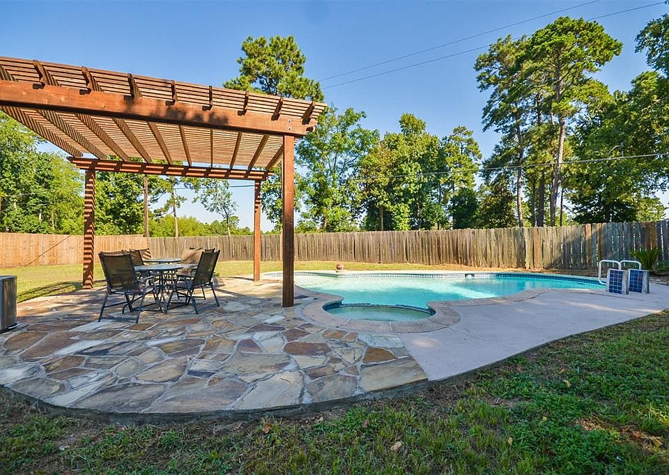 2nd image of 20345 Russell Dr