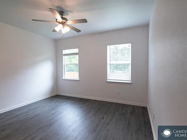 4422 Giralang Ln — Photo 5