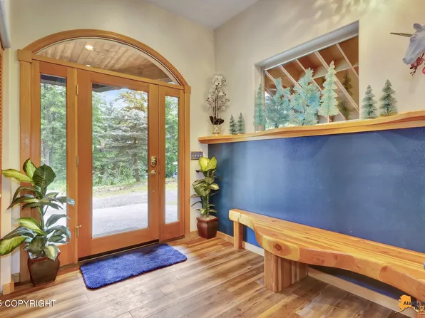 935 Timberline Dr, Girdwood, AK 99587