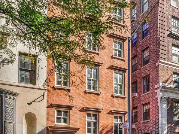 69 Washington Place image 1 of 25