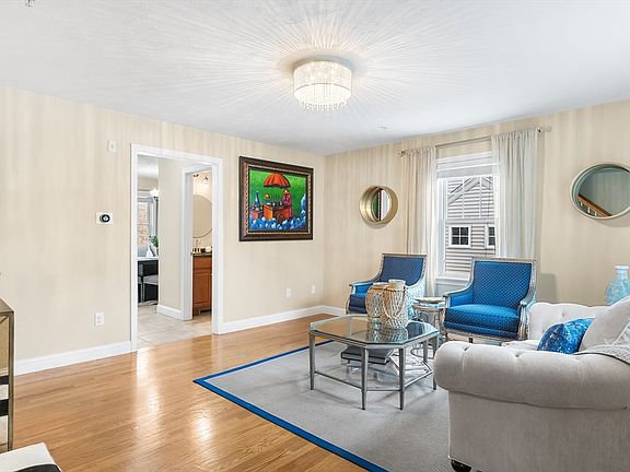 4th image of 600 Justin Dr Unit 6