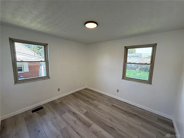 7619 Bassett Dr — Photo 14