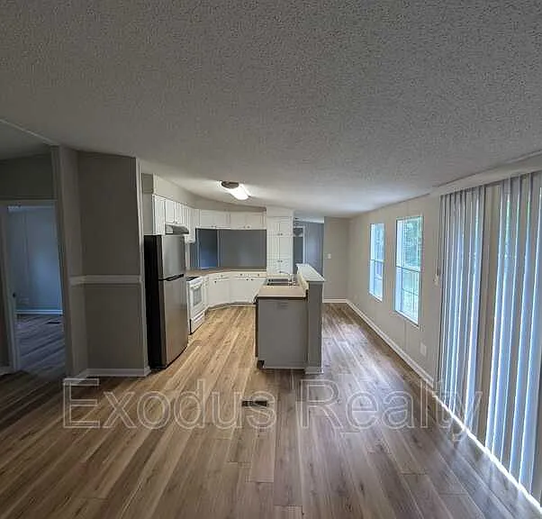 94 Sean Ln — Photo 10
