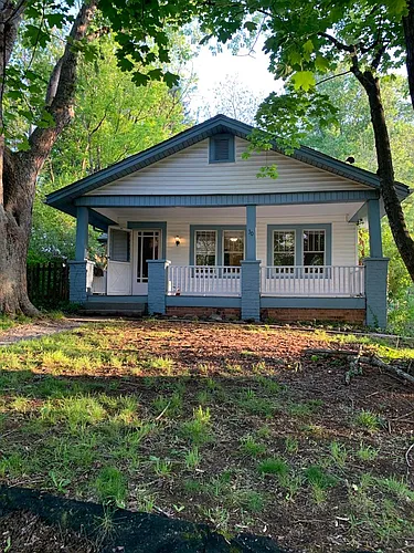 30 Russell St Photo 1