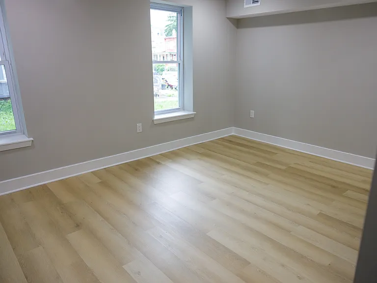 1201 Lindley Ave — Photo 11
