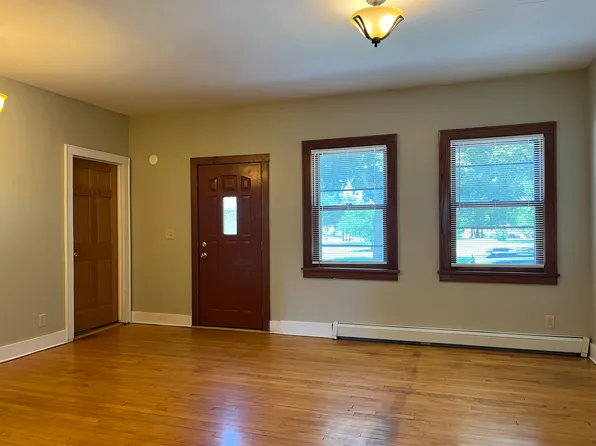 1211 E Saveland Ave, Milwaukee, WI 53207