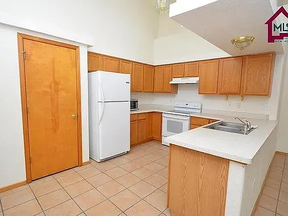 2139 Stone Pine Dr — Photo 6