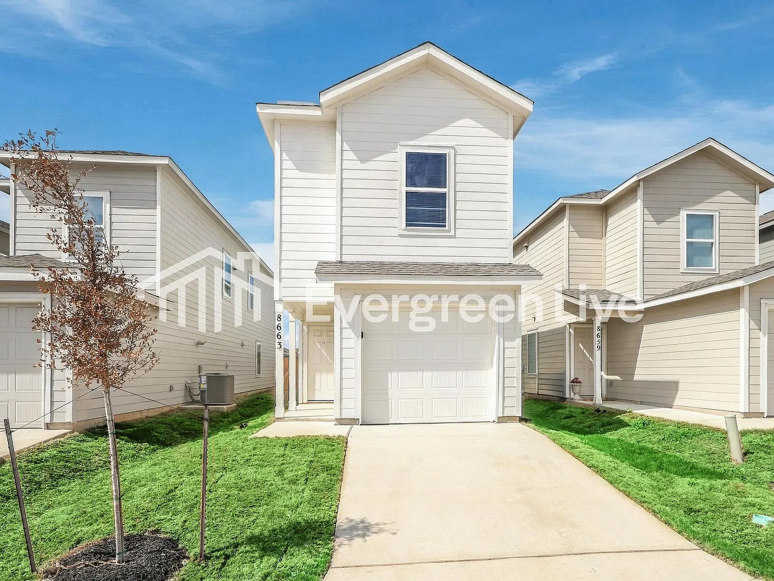 4 bed, 2.5 bath, 1535 sqft, $1,420 — Photo 1
