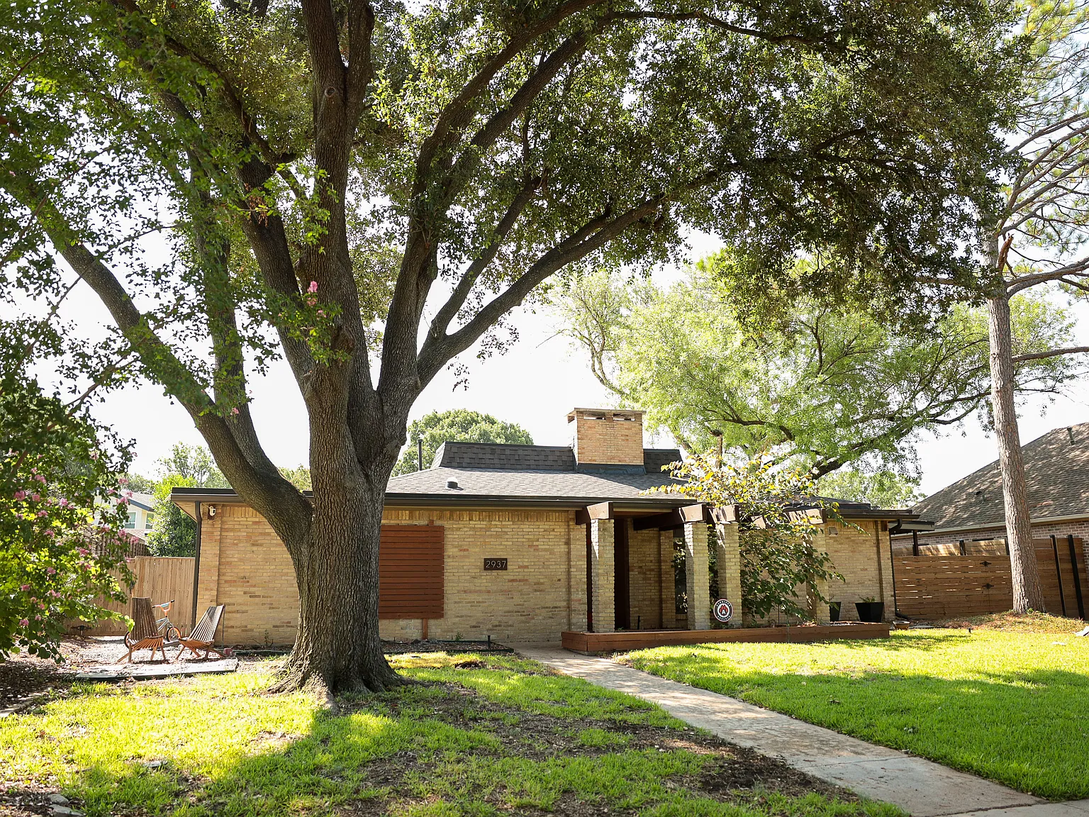 3 bed, 1885 sqft, $3,100 — Photo 2