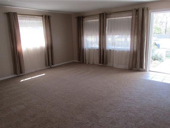 3rd image of 4638 S Terry Ave